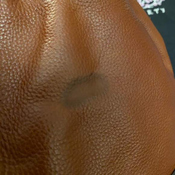 Rebecca Minkoff chain crossbody bucket bag - Picture 10 of 13